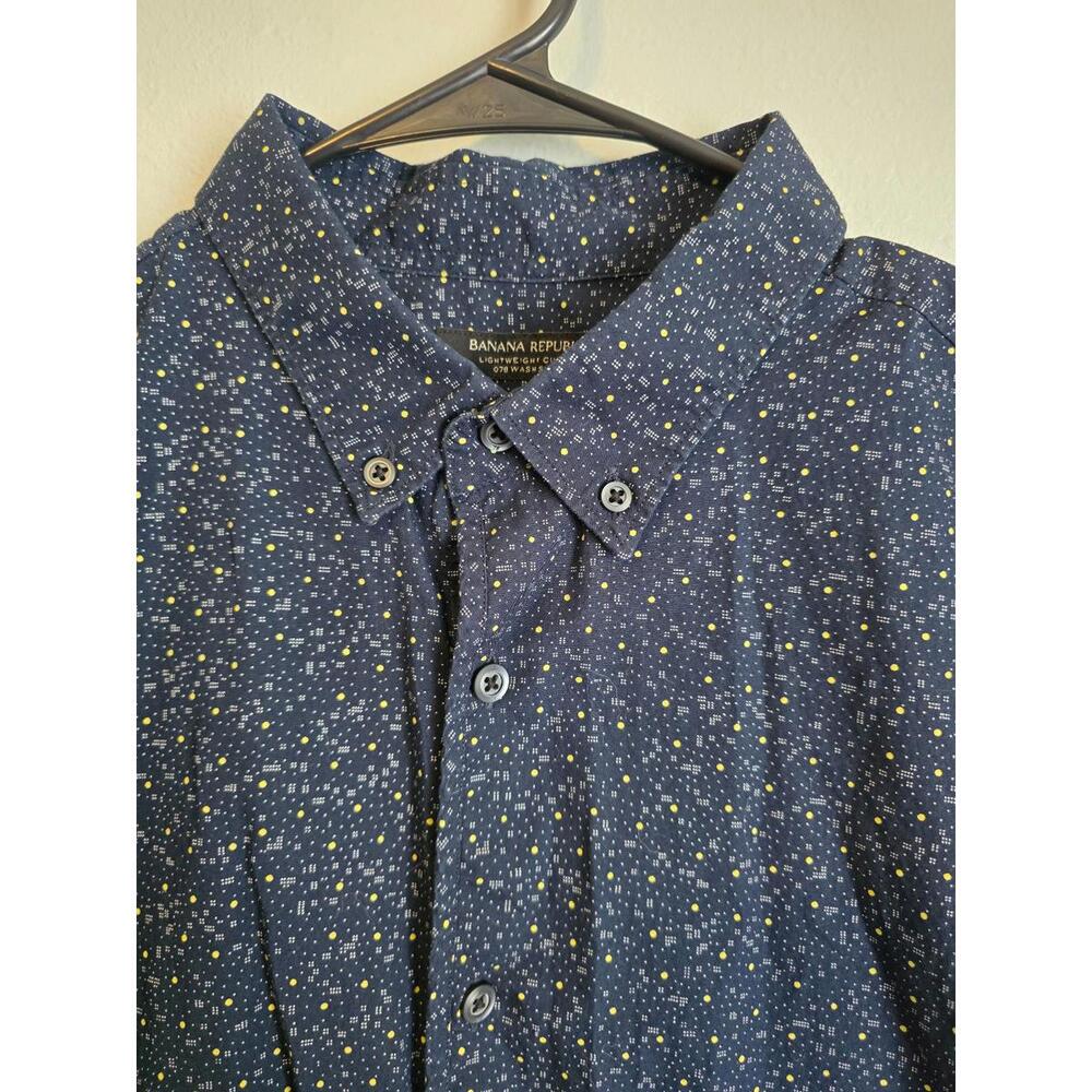 Banana Republic Men’s Navy Geometric Button Down Short Sleeve Collared Shirt (L)